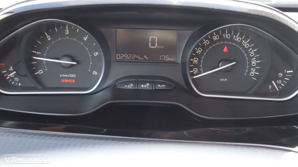 Peugeot 208 1.6 BlueHDi Style - 18