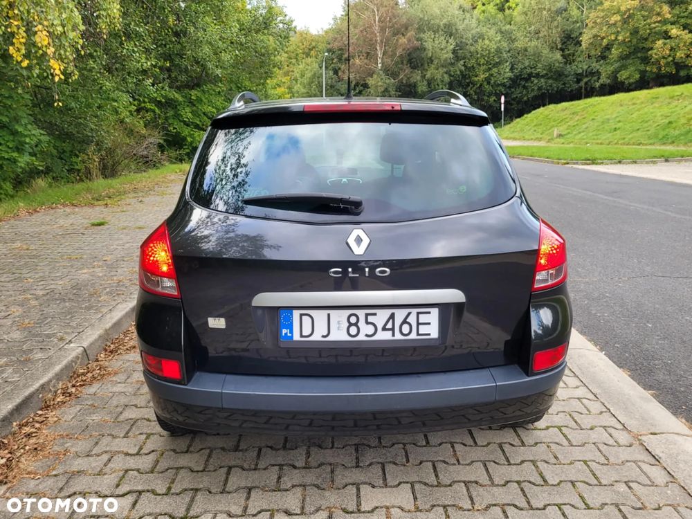 Renault Clio - 7