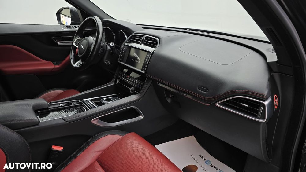 Jaguar F-Pace 30d AWD R-Sport - 20