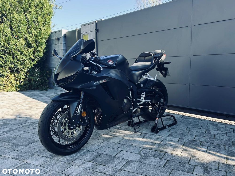 Honda CBR - 3