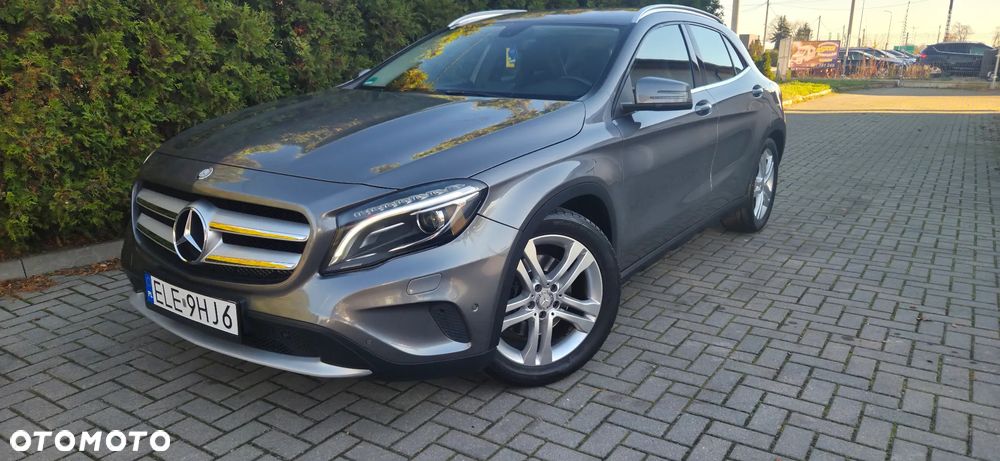 Mercedes-Benz GLA 250 7G-DCT StreetStyle - 2