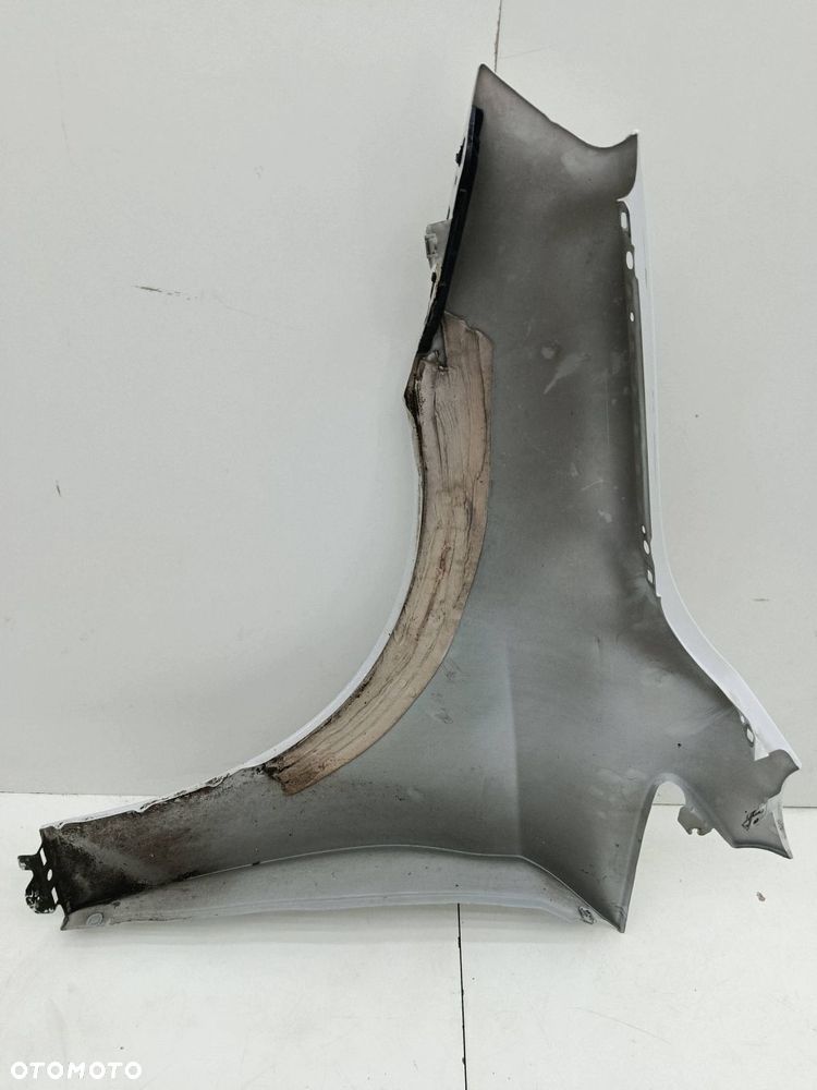 BMW 2 F46 PRAWY PRZEDNI BŁOTNIK A96 - 4