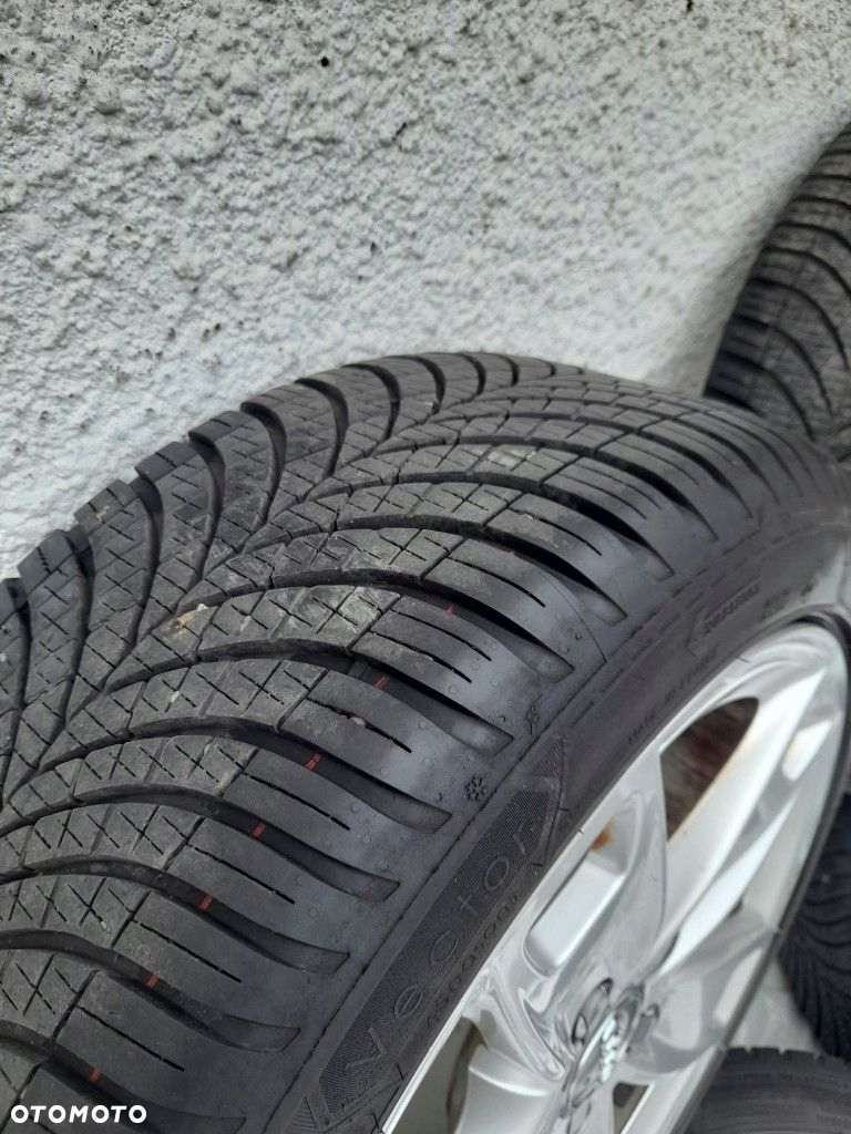 ALUFELGI Z OPONAMI AUDI A3 8P TT Q3 8U GOLF LEON 8P0601025BL ET56 225/45R17 - 11