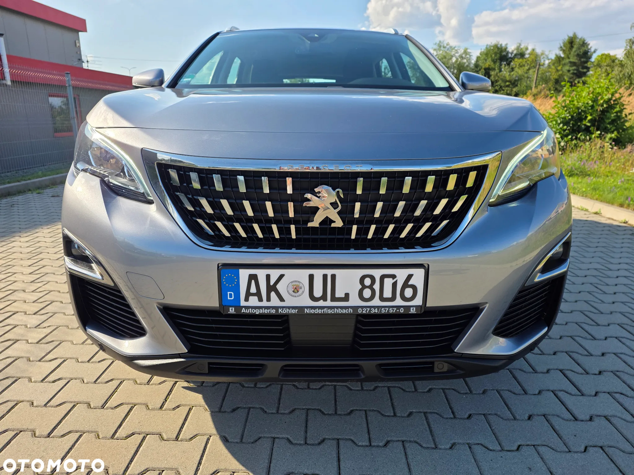 Peugeot 3008 BlueHDi 120 EAT6 Stop & Start Business Line - 4