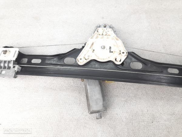 Elevador Tras Dto  Mercedes-Benz C-Class (W203) - 4