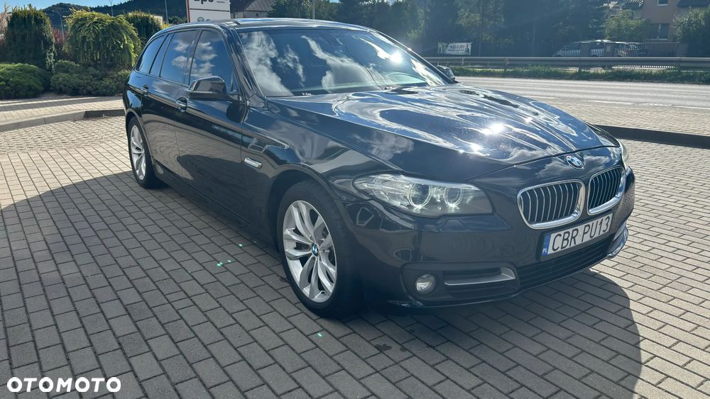 BMW Seria 5 530d xDrive Touring - 2