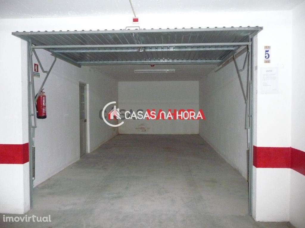 Garagem/armazém no centro de Carcavelos - Grande imagem: 3/18