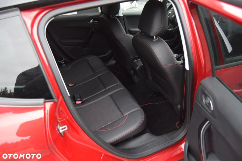 Peugeot 2008 PureTech 130 Stop&Start GT-Line Edition - 15