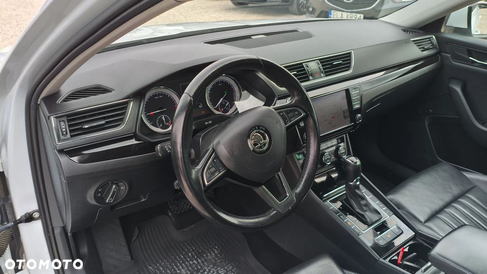 Skoda Superb 2.0 TDI L&K DSG - 9