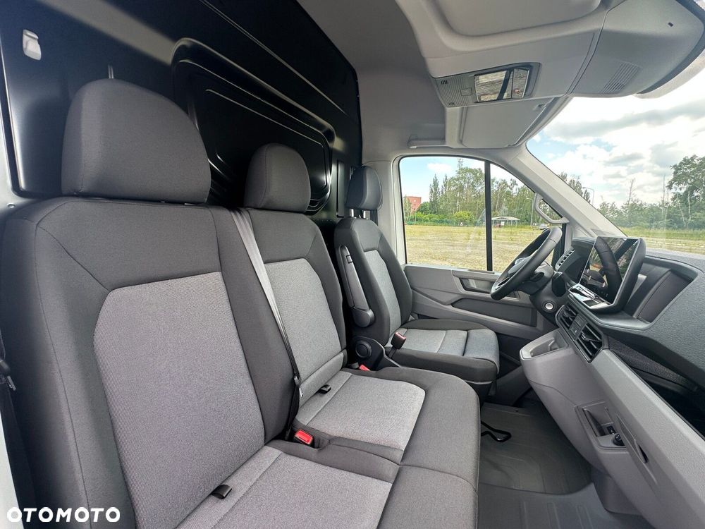 Volkswagen Crafter 35 2.0 TDI L3H3 177 KM AUTOMAT - 13