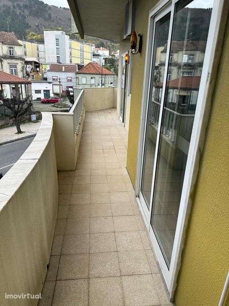 T3 no centro do Fundão para arrendamento prolongado - Grande imagem: 2/8