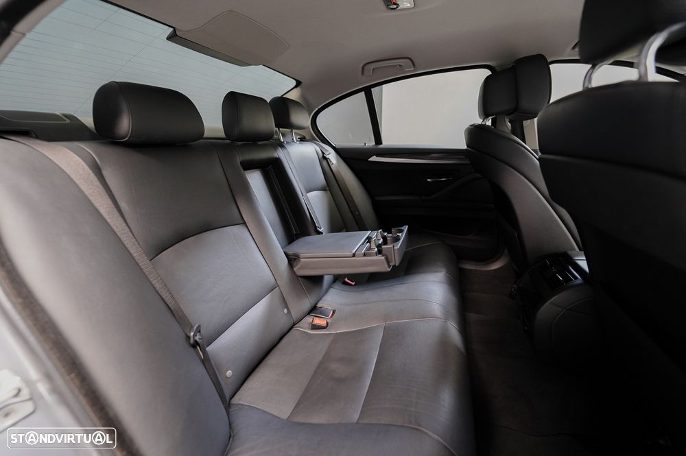 BMW 520 d EfficientDynamics - 12