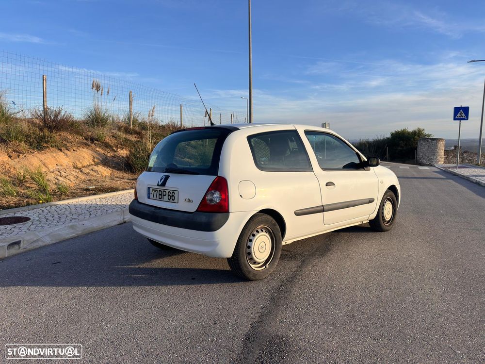 Renault Clio - 8