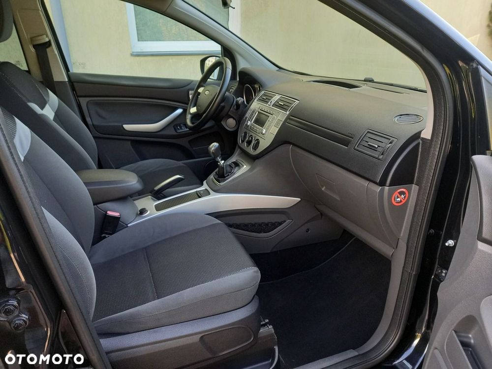 Ford Kuga 2.0 TDCi FWD Titanium - 19