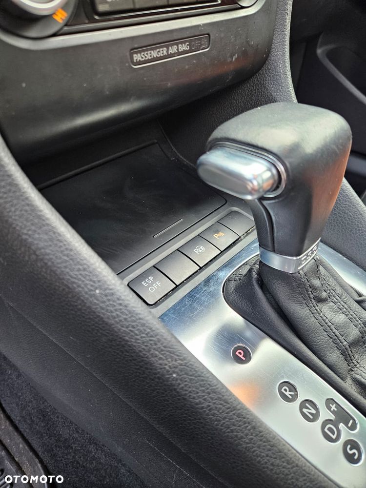 Volkswagen Golf 2.0 TDI Highline DSG - 19