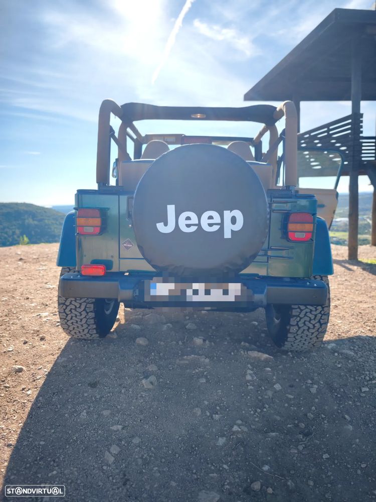 Jeep Wrangler - 6