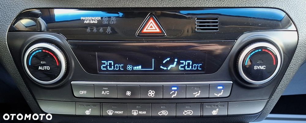 Hyundai Tucson blue 1.6 CRDi 2WD DCT Premium - 19