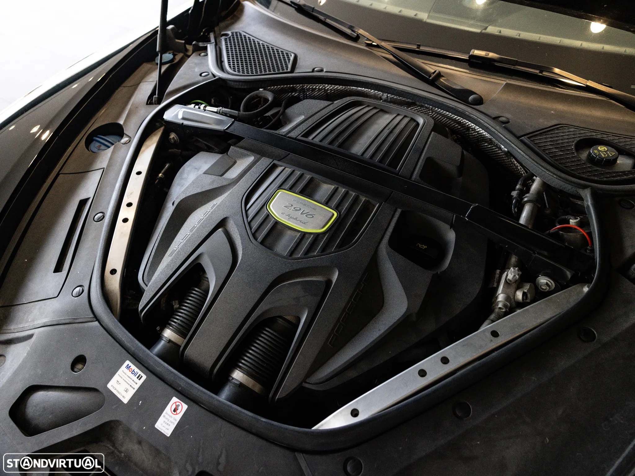 Porsche Panamera Sport Turismo 4 E-Hybrid - 15