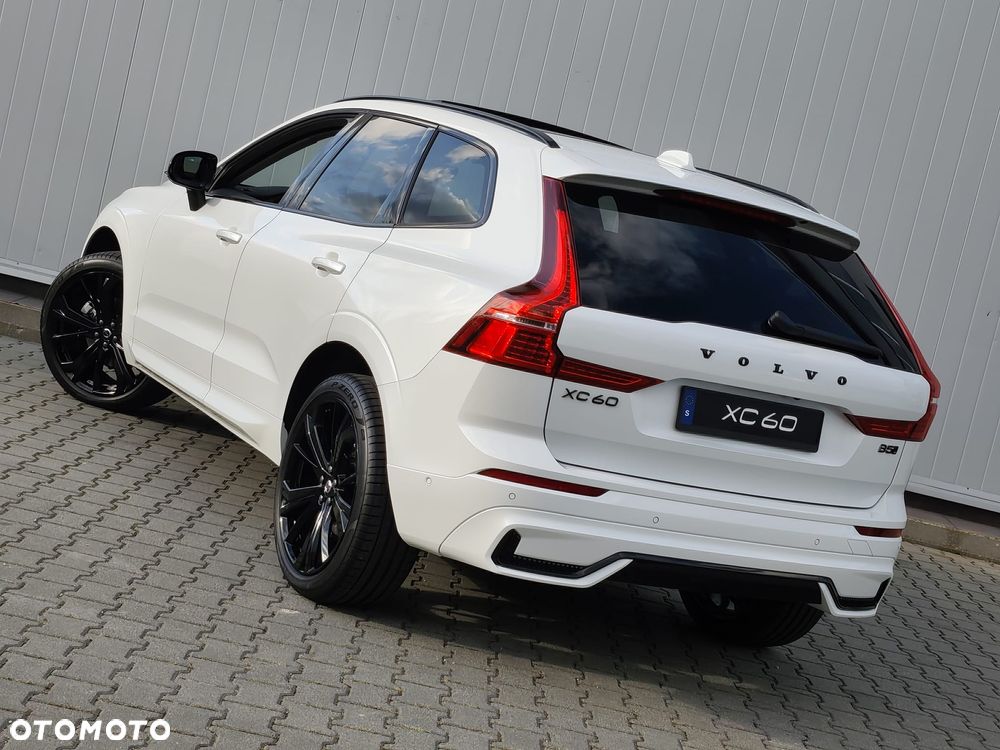 Volvo XC 60 B5 B AWD Ultimate Black Edition - 14