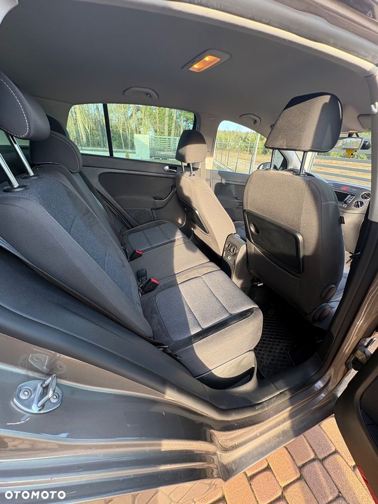 Volkswagen Golf Plus 1.6 TDI BlueMot Comfortline - 12