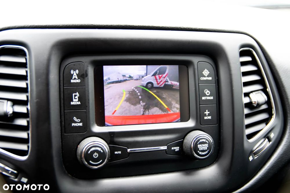 Jeep Compass - 16