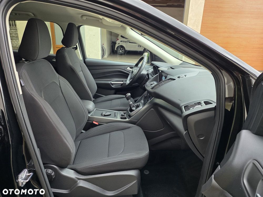 Ford Kuga 1.5 EcoBoost 2x4 Cool & Connect - 14