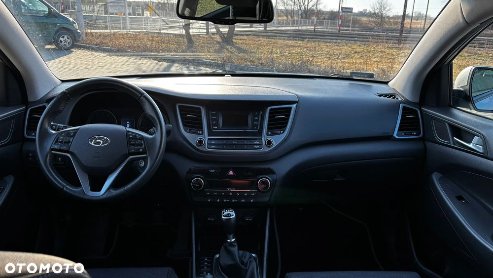 Hyundai Tucson 1.6 GDI BlueDrive Comfort 2WD - 32