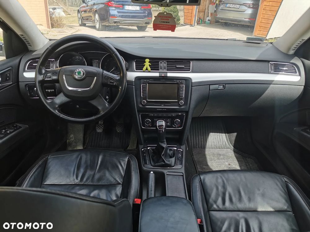 Skoda Superb 2.0 TDI 4x4 Platinum - 8