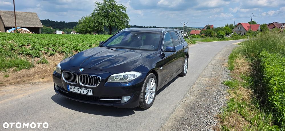 BMW Seria 5 525d xDrive Luxury Line - 2