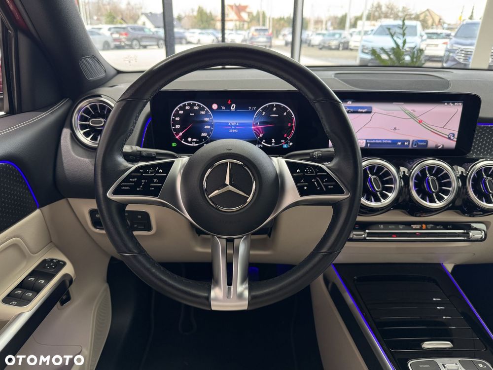 Mercedes-Benz GLB - 15