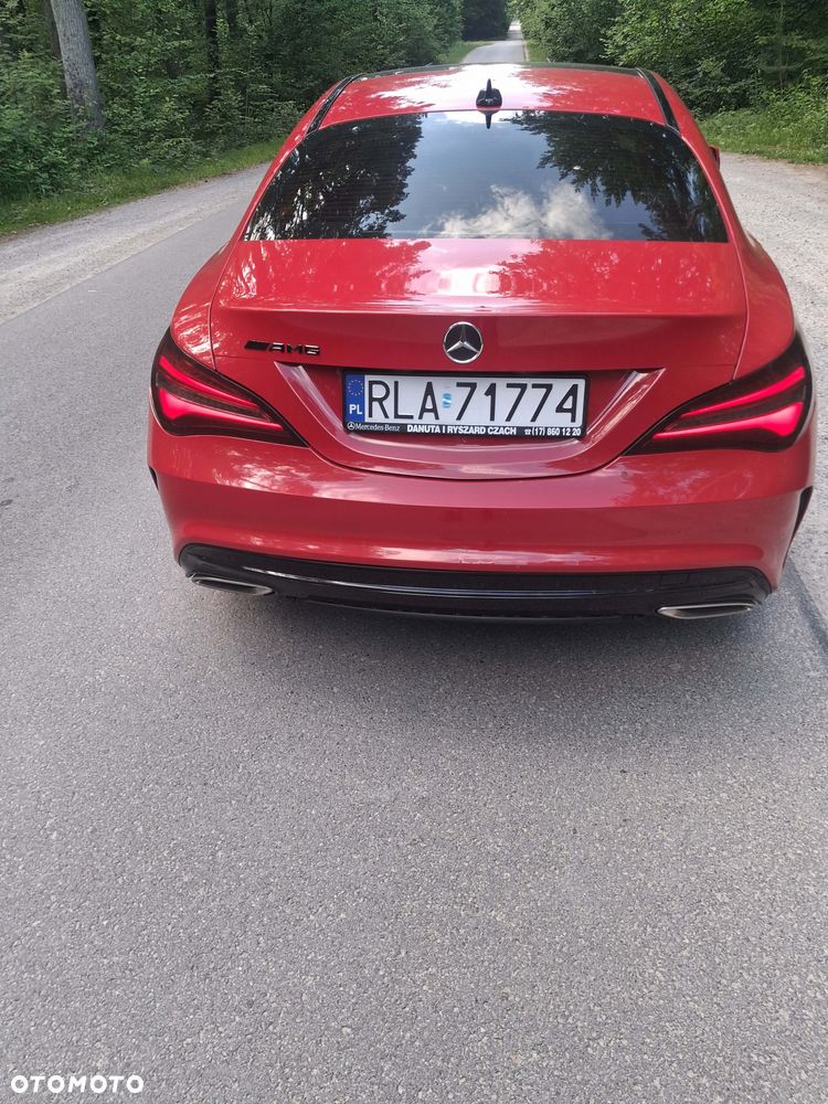 Mercedes-Benz CLA 180 AMG Line - 11