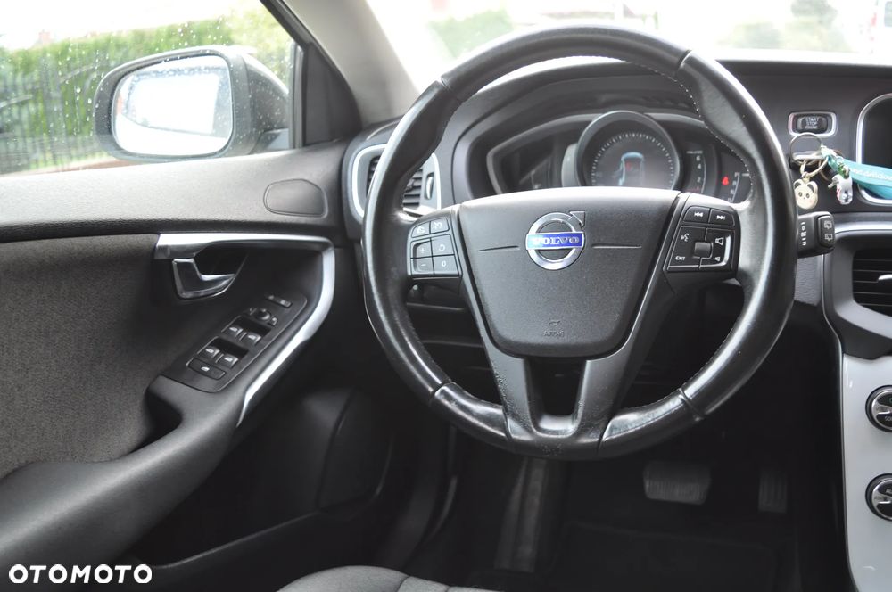 Volvo V40 - 30