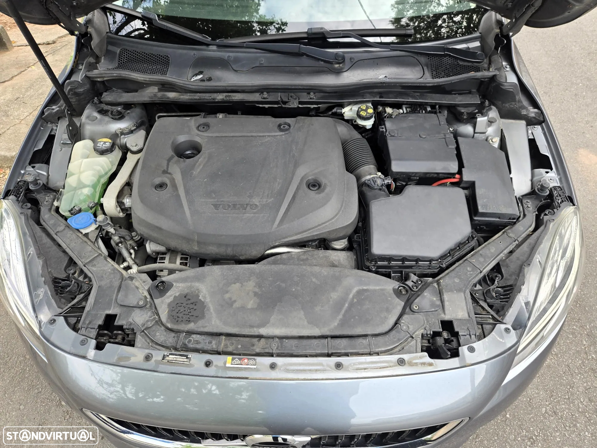 Volvo V40 2.0 D2 R-Design - 15