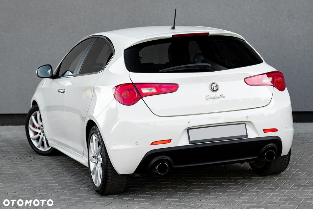 Alfa Romeo Giulietta 1750 TBi Quadrifoglio Verde - 10