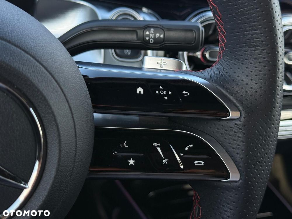 Mercedes-Benz GLB 200 AMG Line 7G-DCT - 20