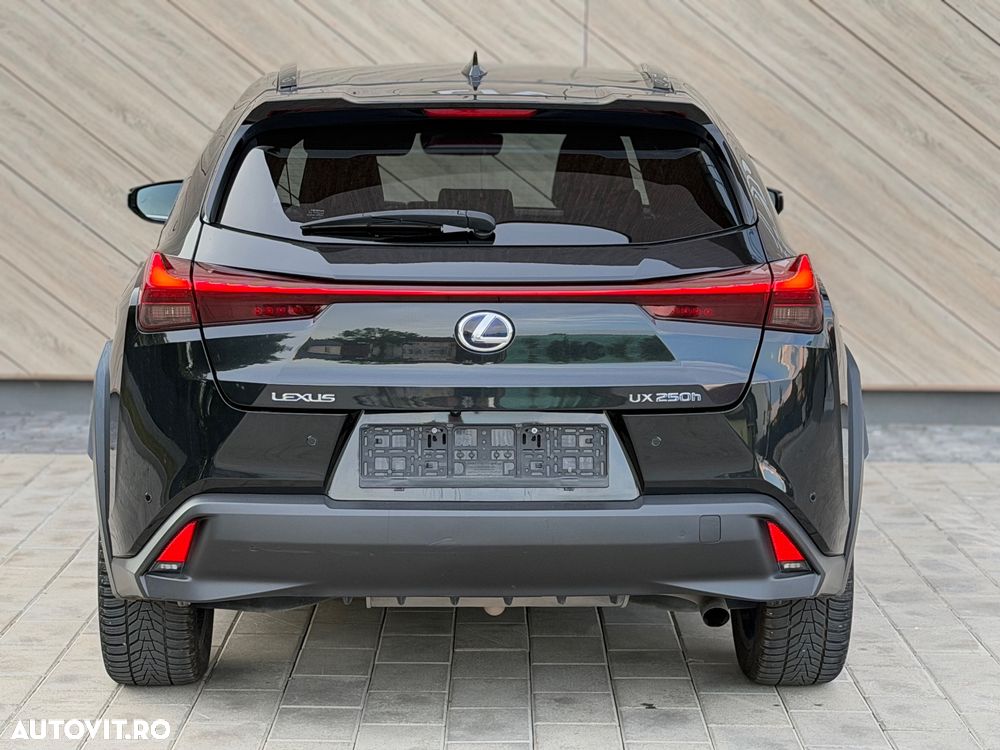 Lexus UX 250h 2.0L HEV 20H- (178 HP) 4X2 CVT Executive - 11