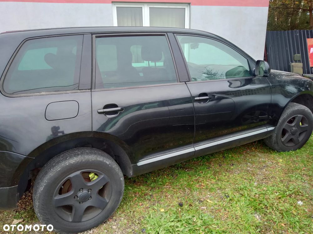 zderzak maska lampa chłodnica 2,5 tdi vw touareg  czesci - 2