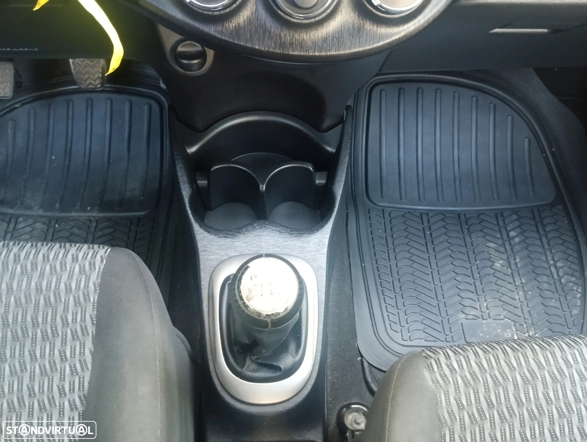 Toyota Yaris 1.4 D-4D Sport - 14