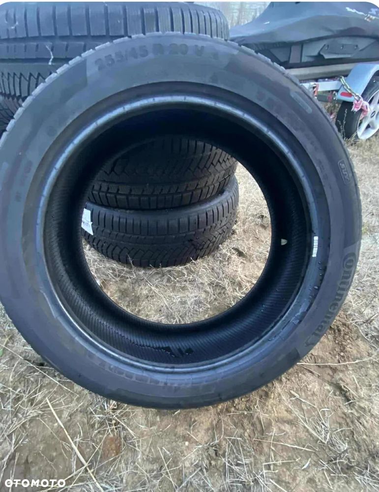 Sprzedam opony zimowe Continental 255/45/20 - 1