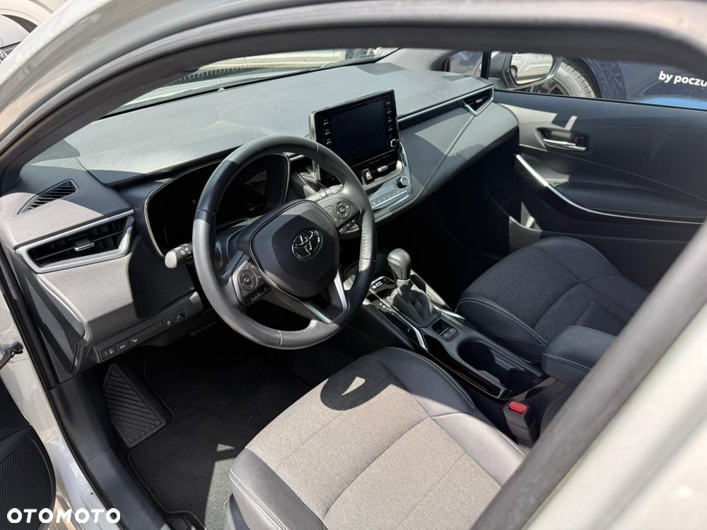 Toyota Corolla - 5