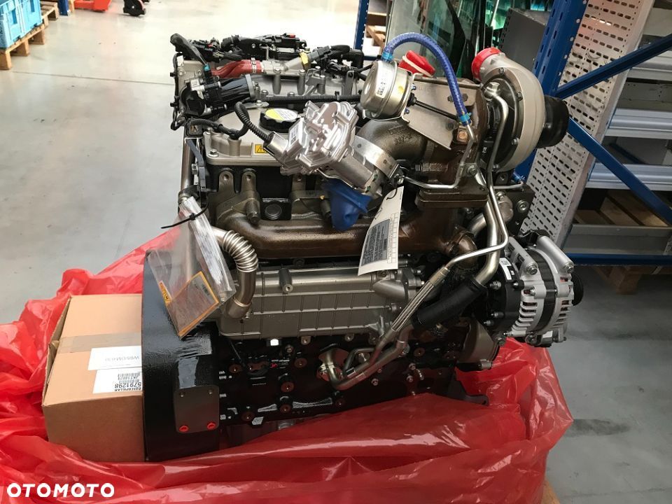 Silnik Caterpillar Cat C4.4 Acert Perkins 106 kW - 4