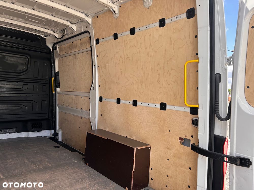 Volkswagen Crafter - 24
