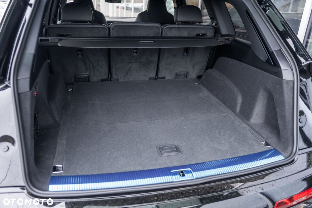 Audi SQ7 - 7