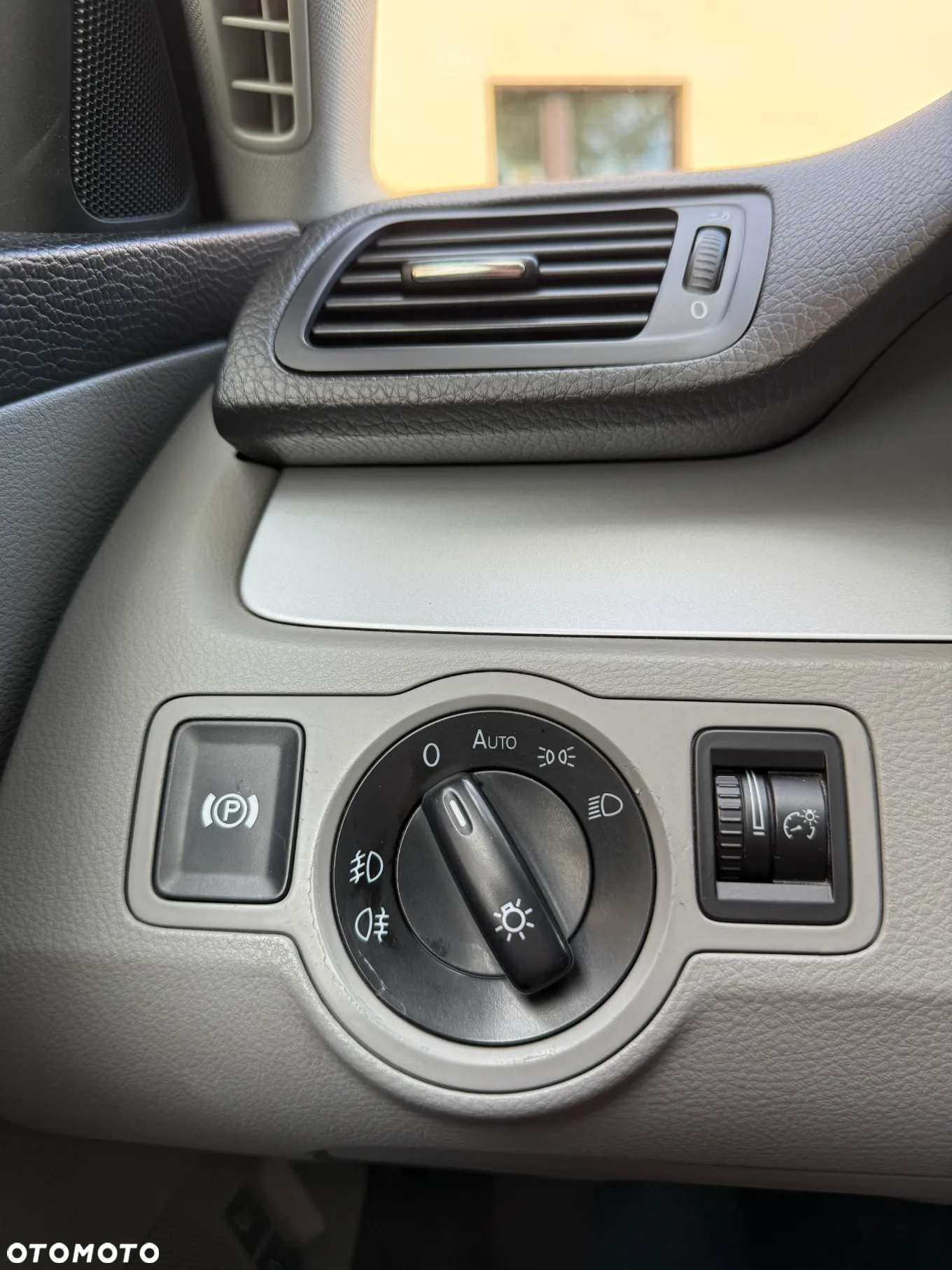 Volkswagen Passat 2.0 TDI Comfortline DSG - 14