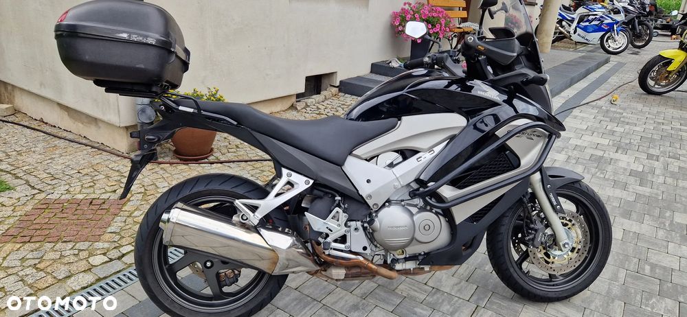 Honda VFR - 6