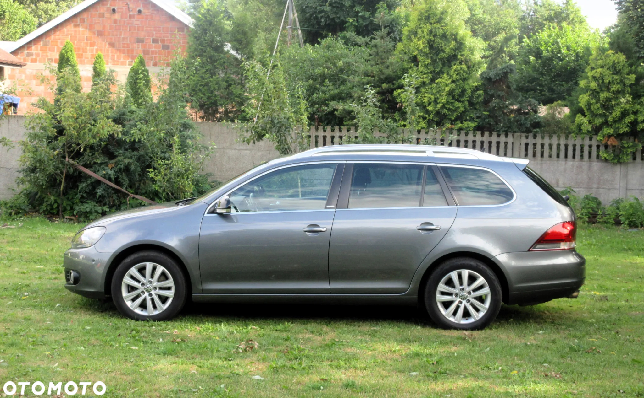 Volkswagen Golf 2.0 TDI DPF BlueMotion Technology DSG Style - 6
