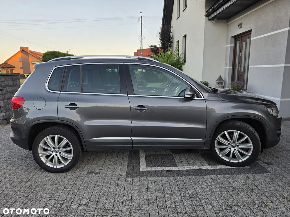 Volkswagen Tiguan 2.0 TDI DPF 4Motion BlueMotion Technology DSG Lounge Sport & Style - 29
