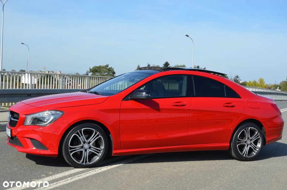 Mercedes-Benz CLA 200 Urban - 17