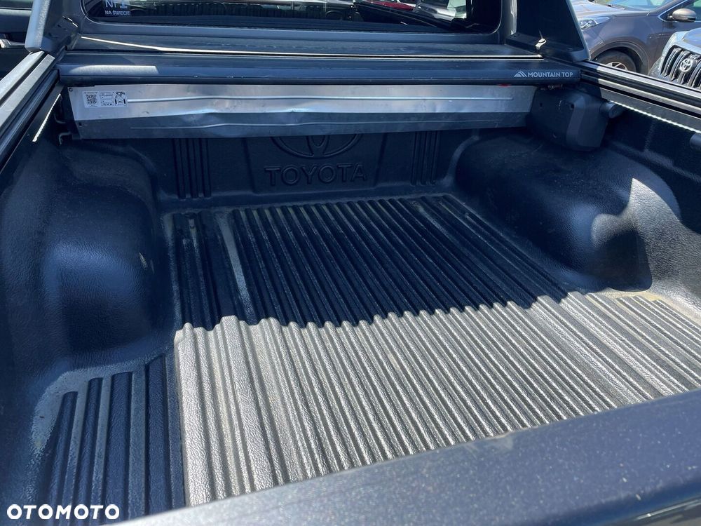 Toyota Hilux 2.8 D-4D Double Cab GR Sport 4x4 - 15