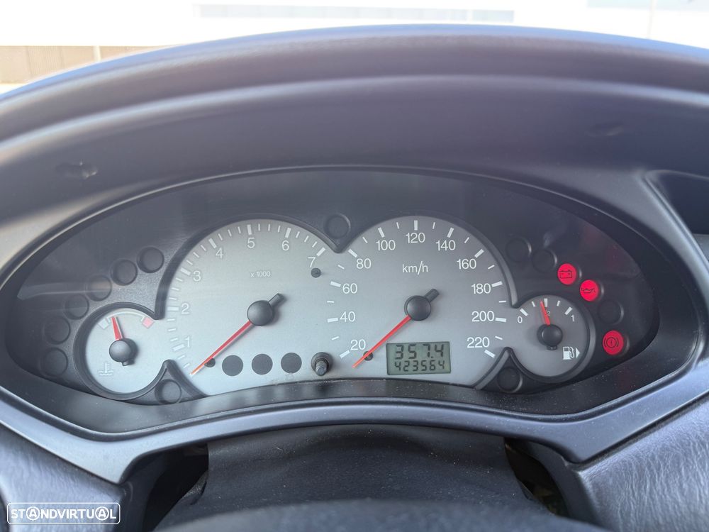 Ford Focus 1.8 TDdi Trend - 6